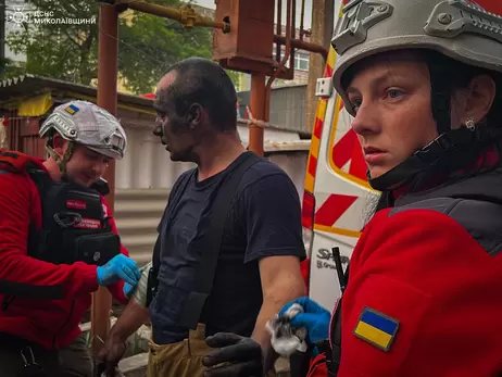 В Николаеве прогремели взрывы на парковке, погибли двое военных, - ГБР