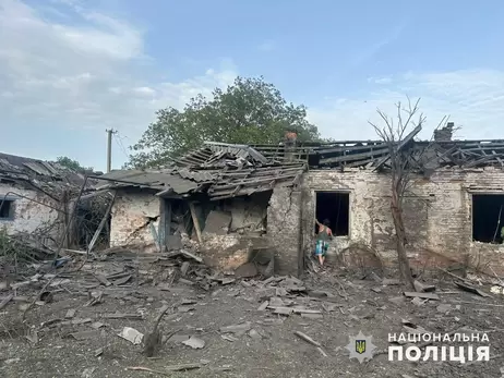 Впродовж доби росіяни понад 2 тисячі разів обстріляли Донеччину