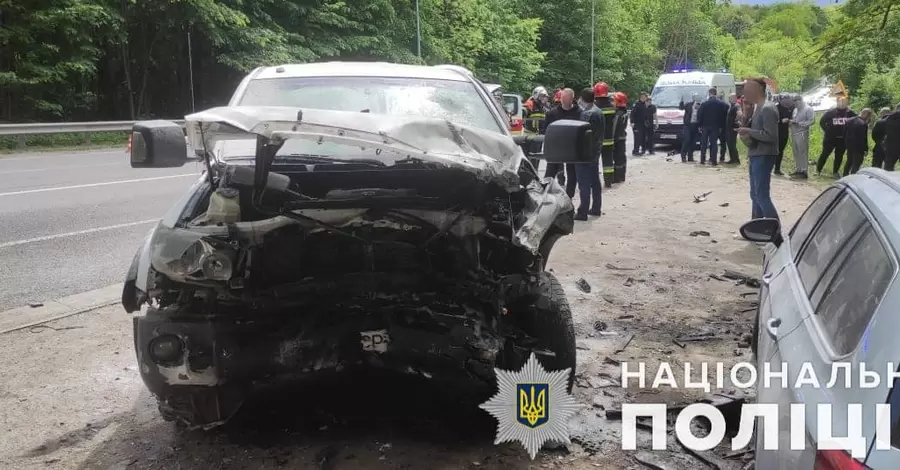 Біля Вінниці внаслідок ДТП загинули троє поліцейських 