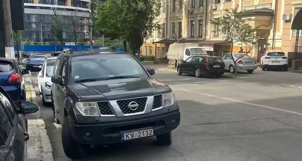 Антикоррупционера Шабунина обвинили в присвоении авто для фронта