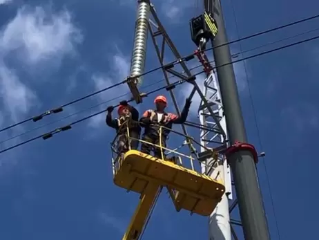 В Укренерго попередили, що після 18:00 можуть бути застосовані графіки відключення світла