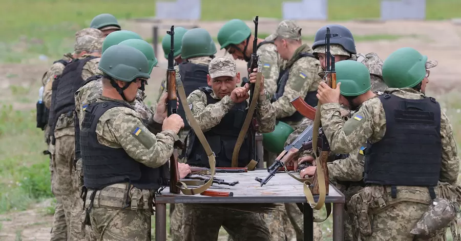 Хоч снайпер, хоч діловод – однаково солдат. Як розподіляють мобілізованих