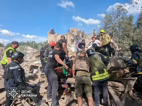 Россия ударила по Кривому Рогу, девять человек погибли