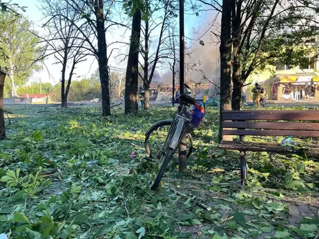 Зеленский отреагировал на удар по Вольнянску и призвал Запад не затягивать с помощью  