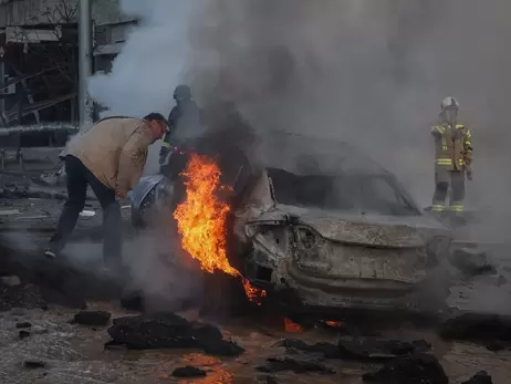 Внаслідок удару по Харкову загинула людина, спалахнуло відділення пошти