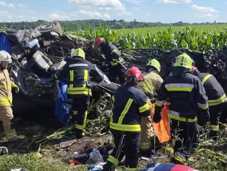 В Ровенском районе произошло масштабное ДТП - 14 человек погибли