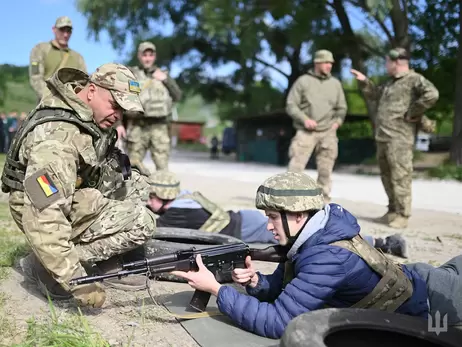 Украинцы против уступок России, но не считают, что быть уклонистом стыдно, - опрос