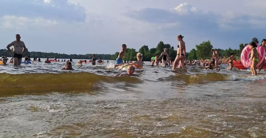 Вода в Днепре нагрелась до рекордной температуры