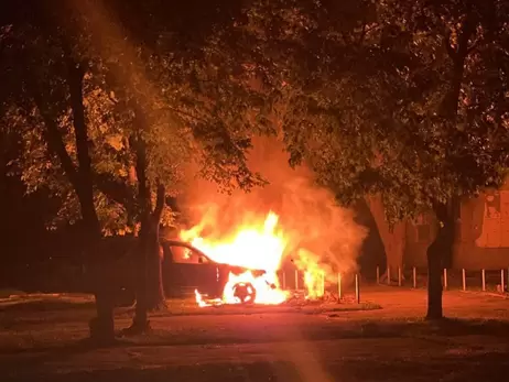  У Харкові затримали двох людей, які, ймовірно, причетні до підпалу військових авто