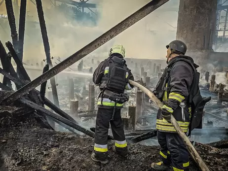 Російська армія вдарила по поліклініці в центрі Харкова, під завалами можуть бути люди