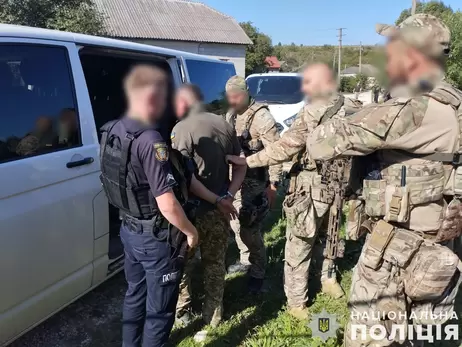 Под Тернополем мужчина в военной форме стрелял в людей - двое погибли, трое ранены