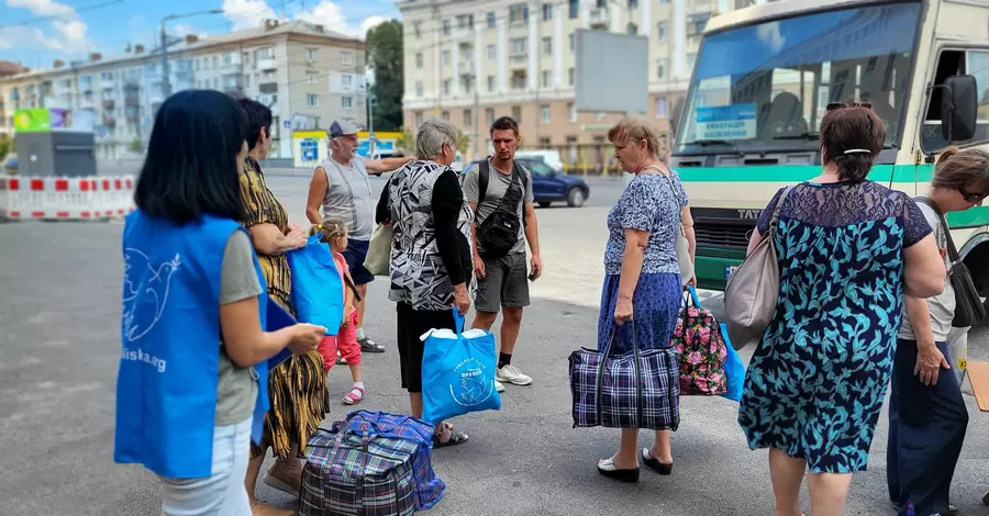 Щодня з Покровська виїжджає до  600 людей, у жителів є два тижні на евакуацію 