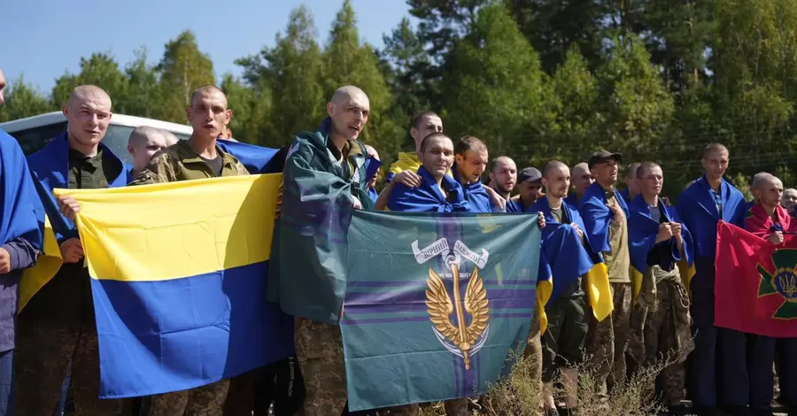 Украина вернула из российского плена 115 военных, среди них - срочники, защитники Мариуполя и Чернобыльской АЭС