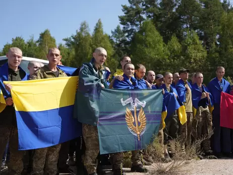 Украина вернула из российского плена 115 военных, среди них - срочники, защитники Мариуполя и Чернобыльской АЭС