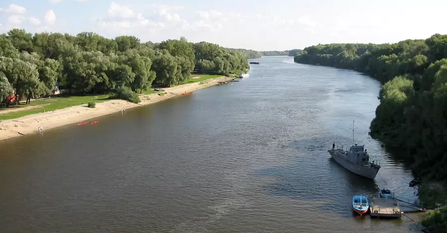 Забруднюючі речовини у річці Десна дійшли до Чернігова