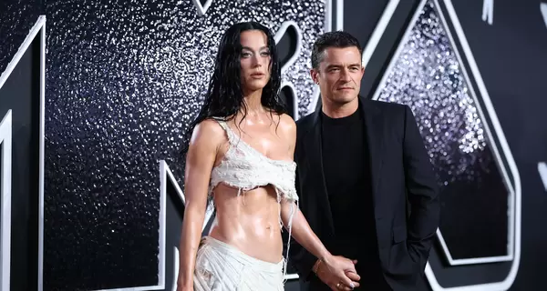 Редкий выход: Кэти Перри на MTV VMA 2024 позировала с Орландо Блумом