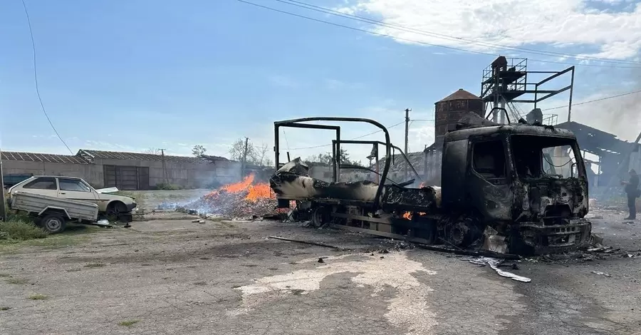 Росіяни обстріляли вантажівку Червоного Хреста, загинуло троє українських співробітників