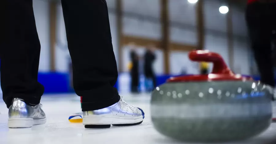 Україна закликала призупинити членство Росії в World Curling через спортсменів з Криму