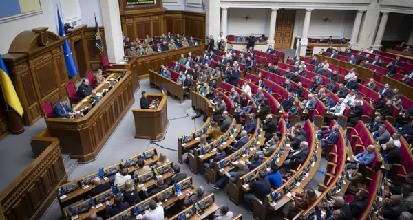 Мнение политологов: В «Плане победы» Зеленского вся надежда на секретные приложения