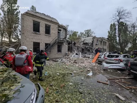 Росіяни вдарили ракетою по Запоріжжю, зруйновано дитячий садок, троє загиблих