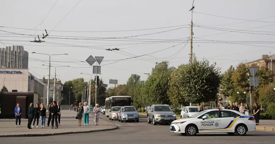 В Запорожье во время минуты молчания будут останавливать общественный транспорт