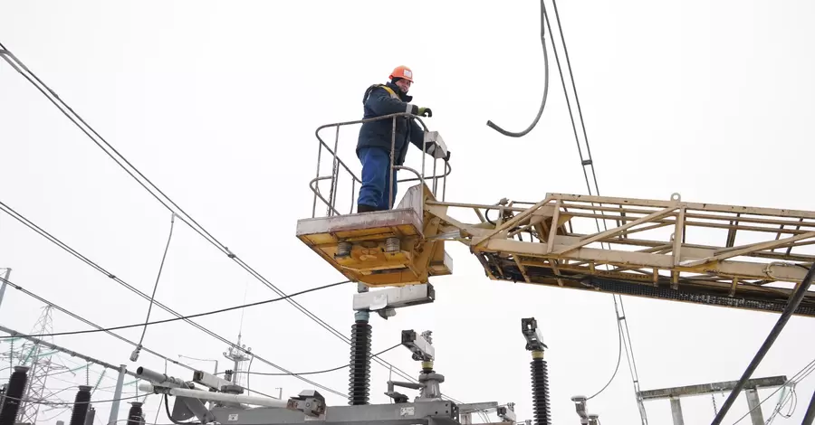 Укренерго запроваджує обмеження електропостачання для бізнесу та промисловості