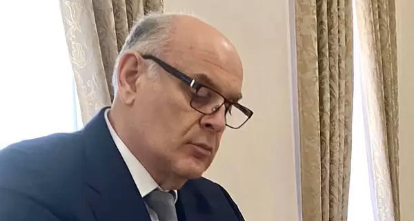 У Абхазії «президент» написав заяву про відставку, але попередив, що може відкликати її 