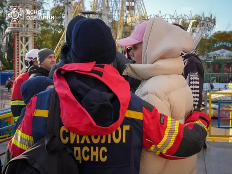 В Одесі рятувальники зняли чотирьох дітей з атракціону, що зупинився