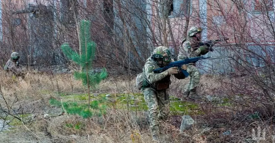 Российские войска активно наступали на Купянском и Лиманском направлениях