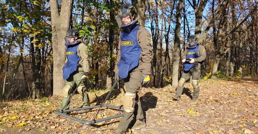 В Україні з’явилось 10 нових батальйонів для розмінування звільнених територій