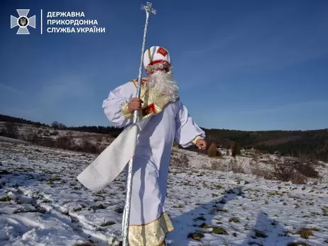 Українців на кордоні з Польщею зустрічатиме святий Миколай