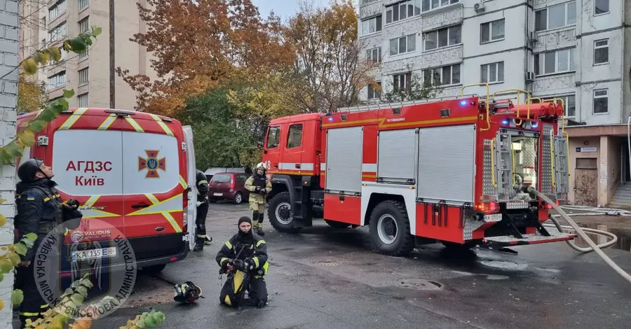  В центре Киева упали обломки российского ударного дрона 