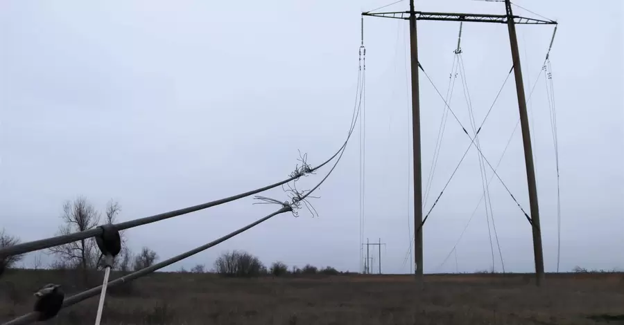 Через негоду в Україні знеструмлені майже пів тисячі населених пунктів