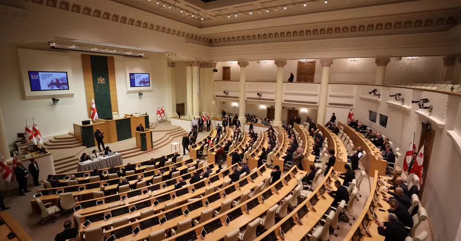 У Грузії хочуть роздати ордени чиновникам, які потрапили під західні санкції