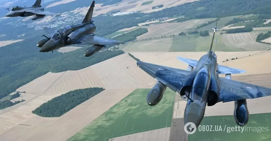 До України з Франції прибули перші винищувачі Mirage 2000