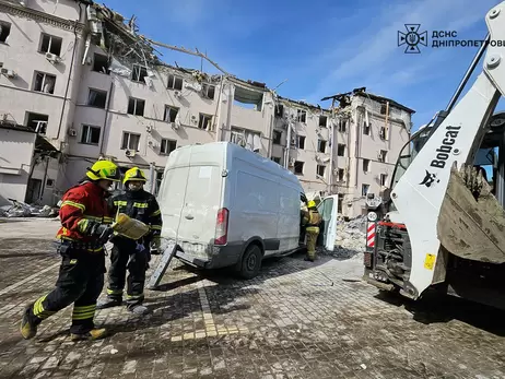 Кількість жертв удару по Кривому Рогу зросла до п'яти - у лікарні померла жінка