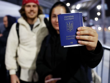 Україна посіла 73 місце у рейтингу найсильніших паспортів світу
