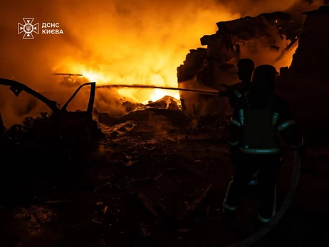 Російські дрони атакували два райони Києва, постраждали дві жінки