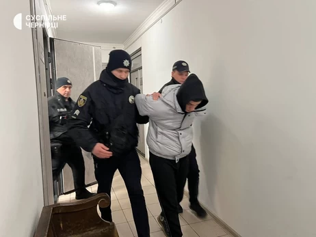 У Чернівцях арештували 18-річного хлопця, який побив дівчину до смерті, - він не пам'ятає, що сталося
