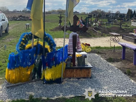 В Харьковской области мужчина похитил дрон с могилы военного