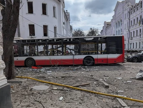 Родина з трьох людей загинула внаслідок ракетного удару по центру Сум