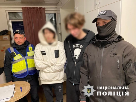 Поліція затримала хлопців, які слухали російську музику в центрі Києва 