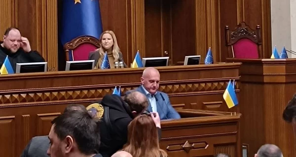 Новий нардеп від “Слуги народу” склав присягу замість Кормишкіної