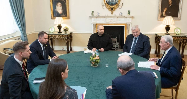 Українська делегація зустрілася з Келлогом у Лондоні - Єрмак та Сибіга розповіли подробиці