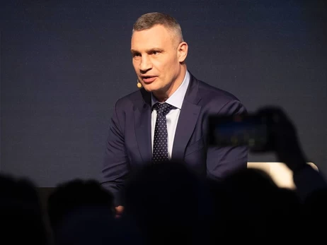 Кличко допустил, что Украине придется временно отдать землю ради мира