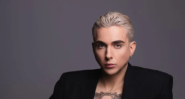 MELOVIN объяснил, почему его триггерит настоящее имя, и рассказал о желании сменить документы