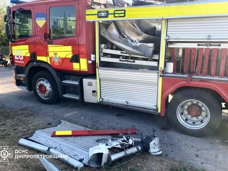 У Нікополі росіяни двічі атакували рятувальників під час ліквідації займання
