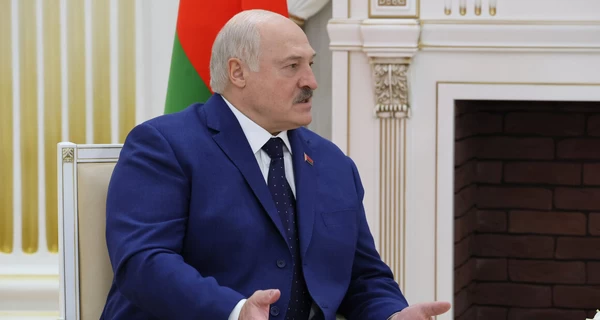 Лукашенко пояснив Путіну відсутність георгіївських стрічок у Білорусі