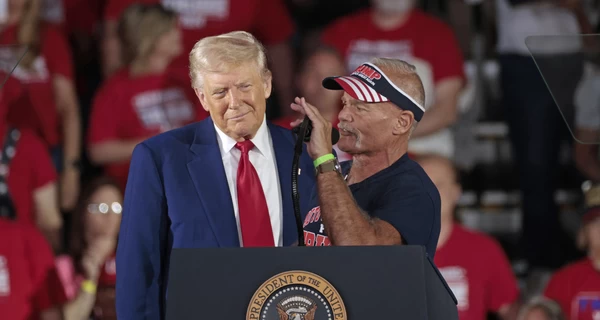 Трамп заявив, що за 100 днів його президентства адміністрація США «побила всі рекорди»
