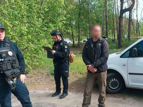 В Харькове мужчина угрожал ножом сотрудникам ТЦК, его задержала полиция